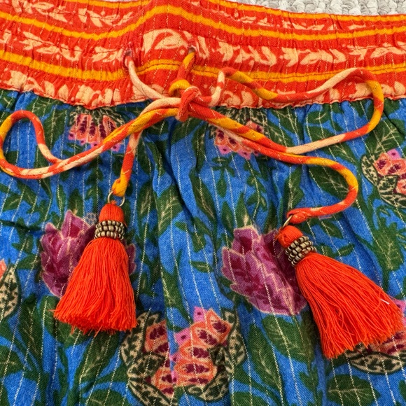 FARM Rio Colorful Pineaple Patterned Shorts - Picture 2 of 8